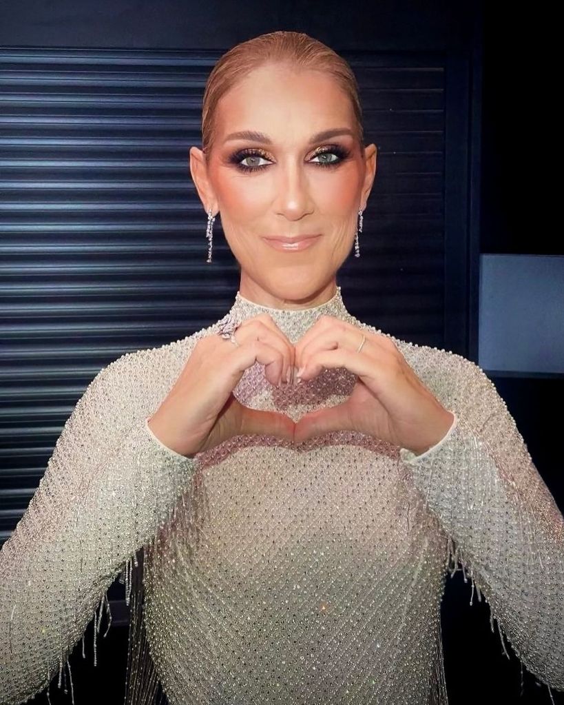 Celine Dion compartió a través de redes esta imagen demostrando su emoción por volver a los escenarios y para regresar un poco de cariño a sus millones de seguidores
