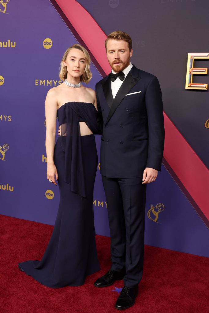 Saoirse Ronan y Jack Lowden. Premios Emmy 2024