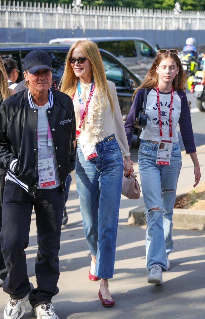 Nicole Kidman junto a Keith Urban y una de sus hijas.