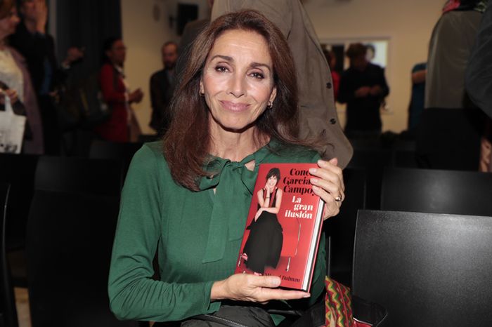 Los hijos de Concha García Campoy, arropados en la presentación del libro sobre su madre