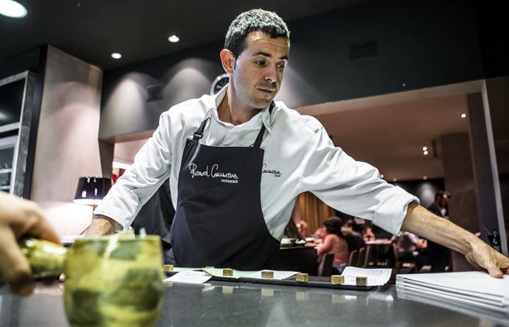 'Ni Valencia era tan mala antes, cuando se cerraban restaurantes, ni es tan buena ahora, cuando hay tantos abiertos. Simplemente se han ido equilibrando las propuestas, a medida que hemos recibido el público de fuera', asegura el chef.
