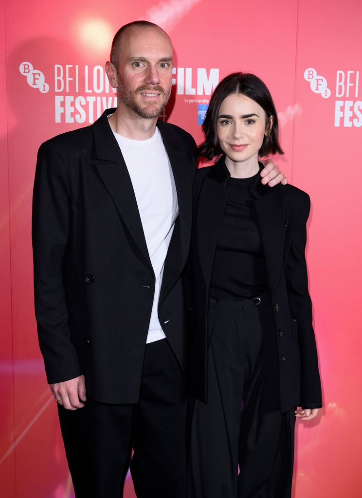 Lily Collins y su esposo comparten nuevas fotos junto a su bebé