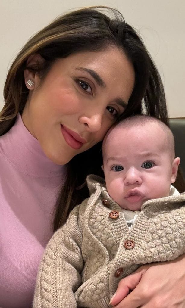 Daniela Ospina y su hijo Lorenzo