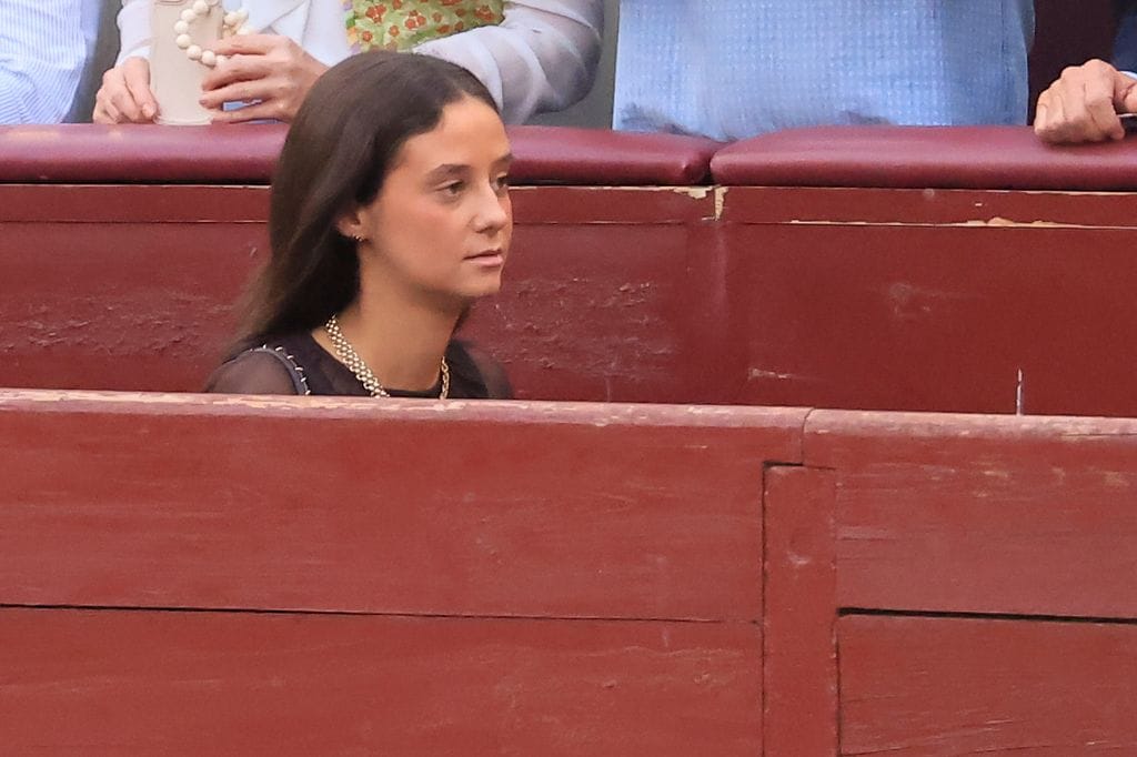 Andrés Roca Rey torea ante la atenta mirada de Victoria Federica de Marichalar, a 6 de octubre de 2024, en Madrid 