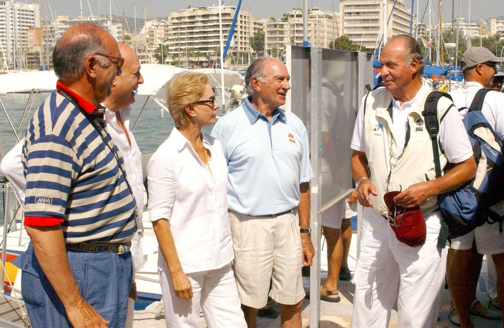 El rey Juan Carlos, Carolina Herrera y su esposo Reinaldo Herrera en la 21ª regata 'Copa del Rey'