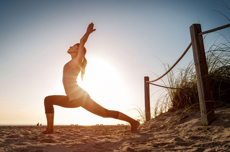 istock yoga sol