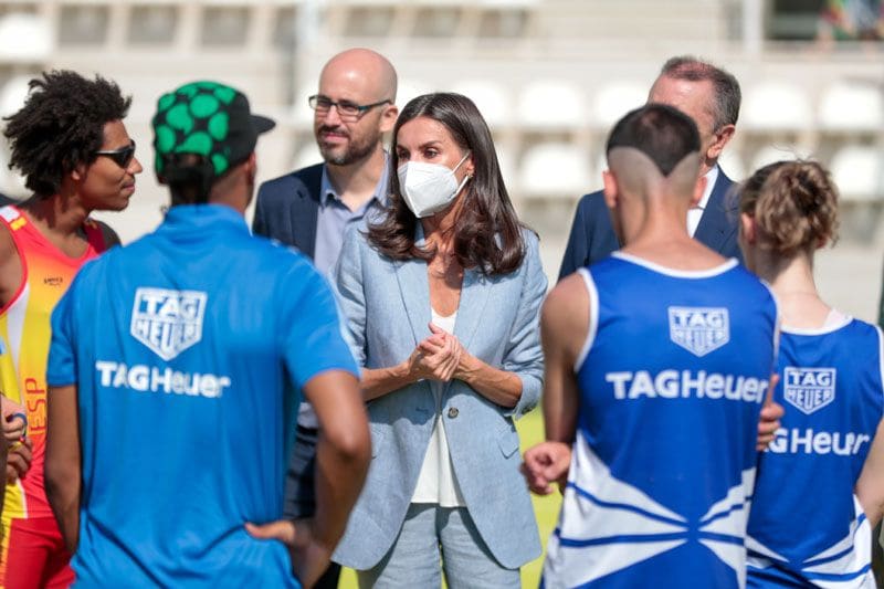 La Reina reaparece tras una semana ausente por covid