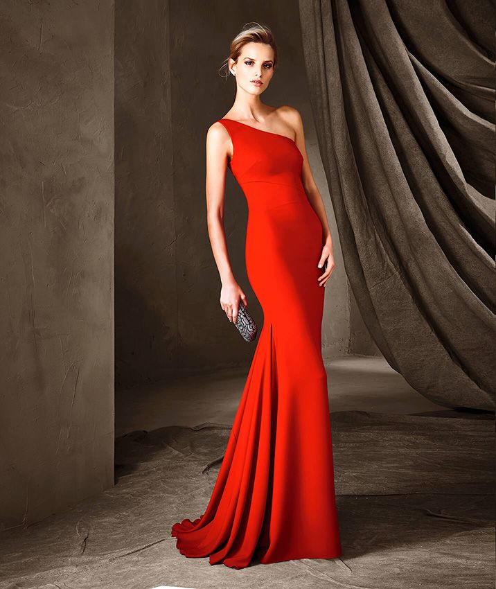 rojo pronovias 10