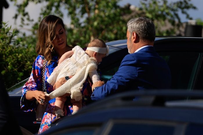 Miki Nadal y Helena Aldea con su hija Galatea