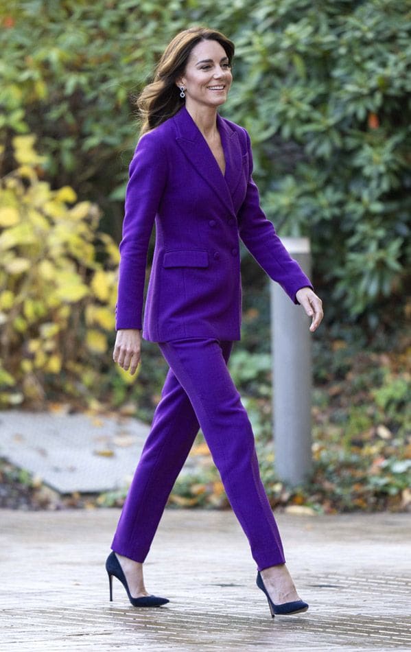 Kate Middleton traje morado