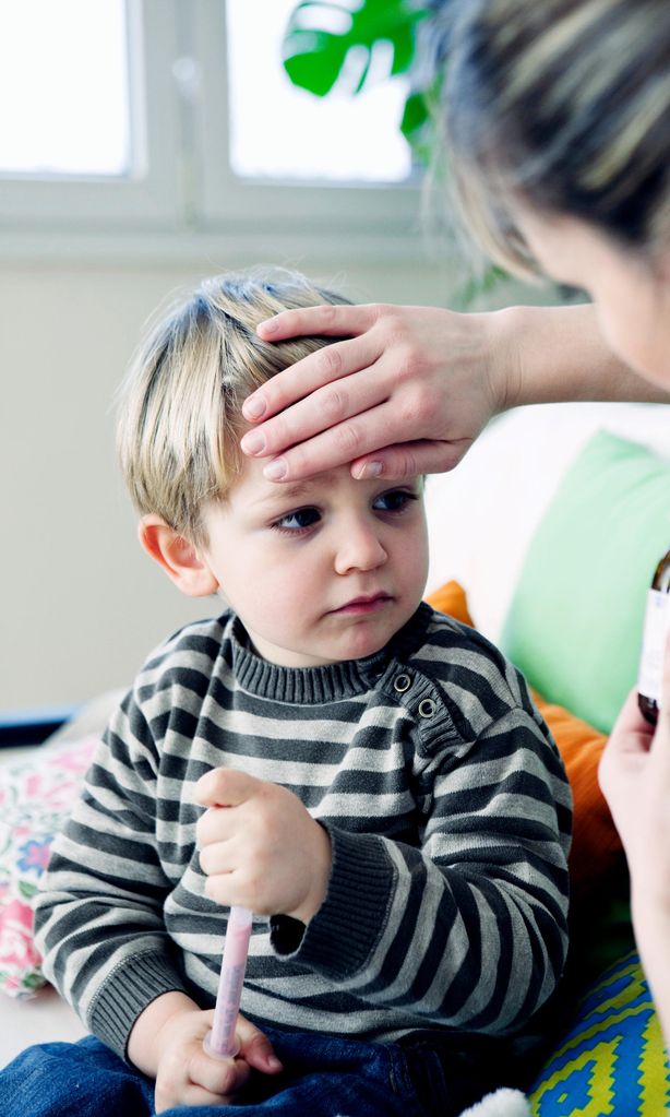 Niño con fiebre