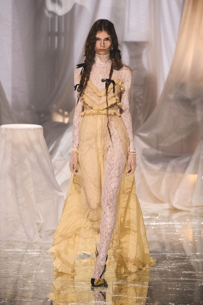 Paris Fashion Week: Valentino Primavera/Verano 2025