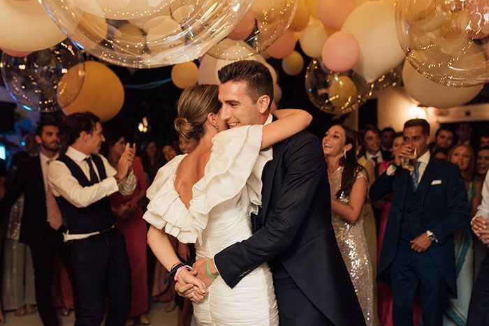 canciones boda pareja bailando