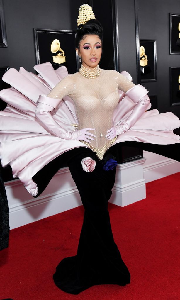 cardi b en los grammy de 2019 con un vestido thierry mugler vintage