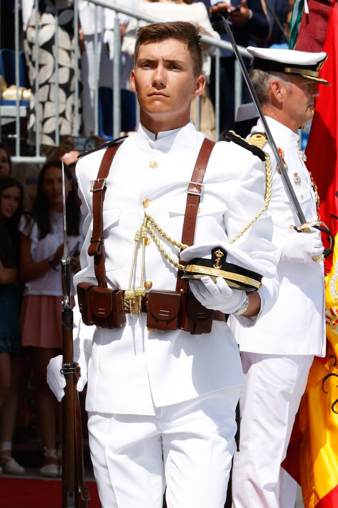 Pedro Lopez Quesada de Borbon dos Sicilias en la Escuela Naval de Marín 