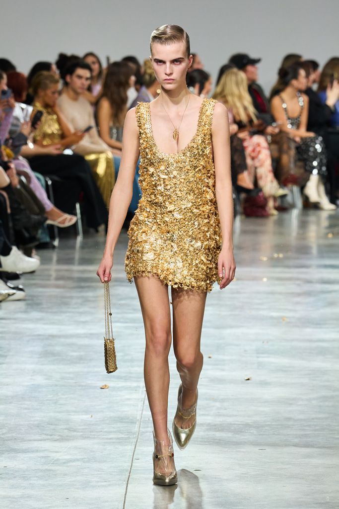 Paris Fashion Week: Rabanne Primavera/Verano 2025