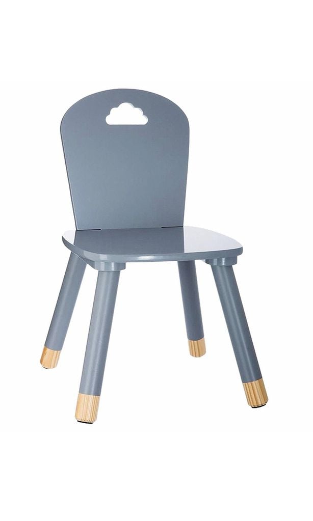 Silla infantil en madera (23,90 €), de Atmosphera Home en Infantdeco.