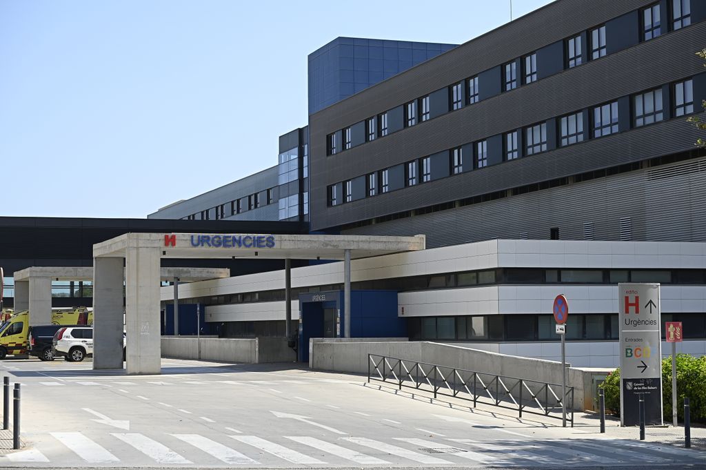 Hospital Zac Efron