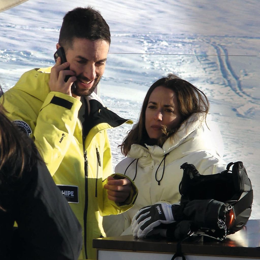 Hola 4045 David Broncano con su novia en la nieve