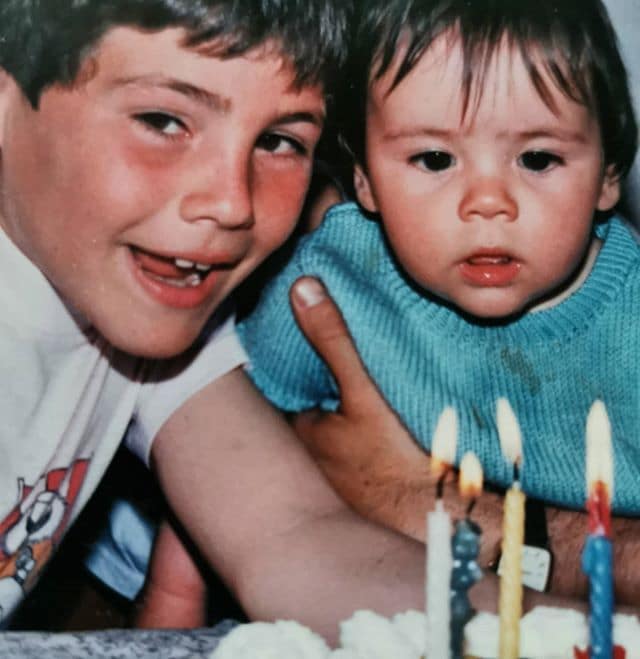 Iker Casillas de niño con su hermano Unai