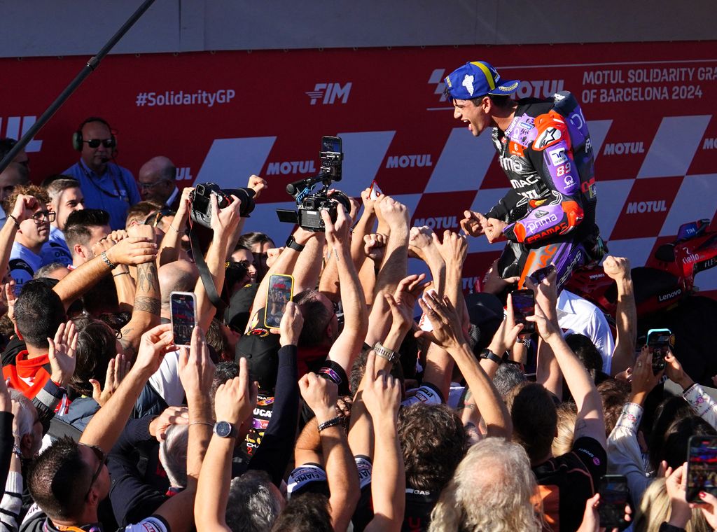 Jorge Martín celebra el título mundial de MotoGP