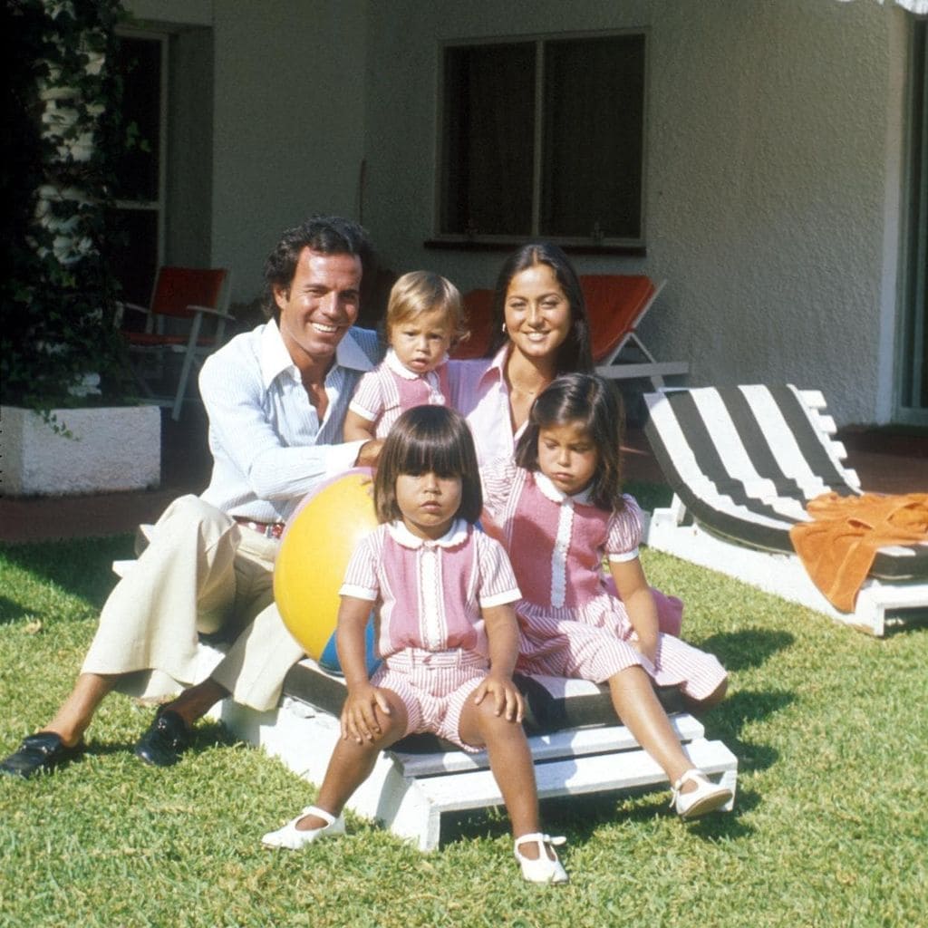 Julio Iglesias, Isabel Preysler y sus hijos Chabeli, Julio y Enrique