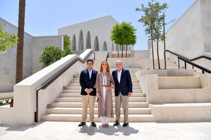 El Rey, con su hija mayor y su nieto