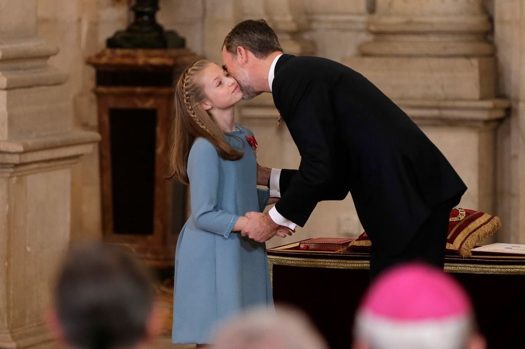 El Rey Felipe con la princesa Leonor el 30 de enero de 2018, día en el que recibió el Toisón de Oro