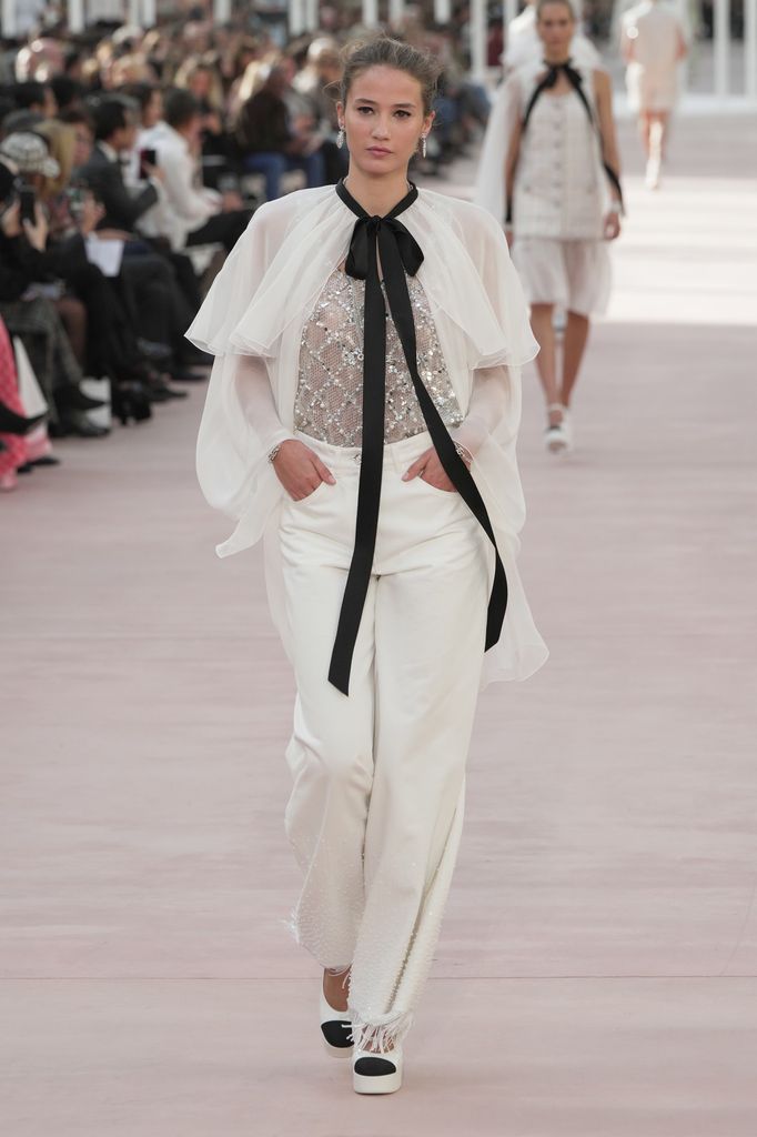 Paris Fashion Week: Chanel Primavera/Verano 2025