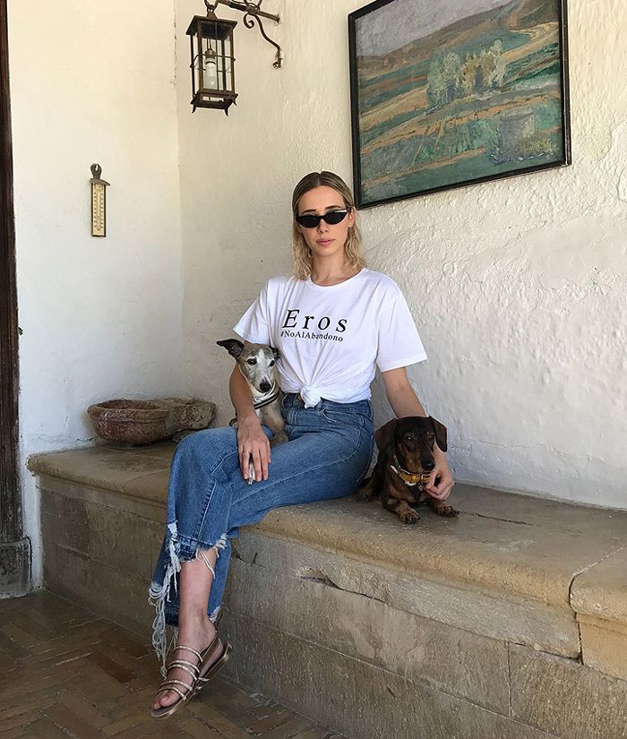 Lulu Figueroa-Domecq y la camiseta solidaria para luchar contra el abandono de animales