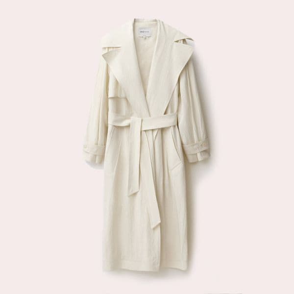 Trench oversize solapas blanco de Mango