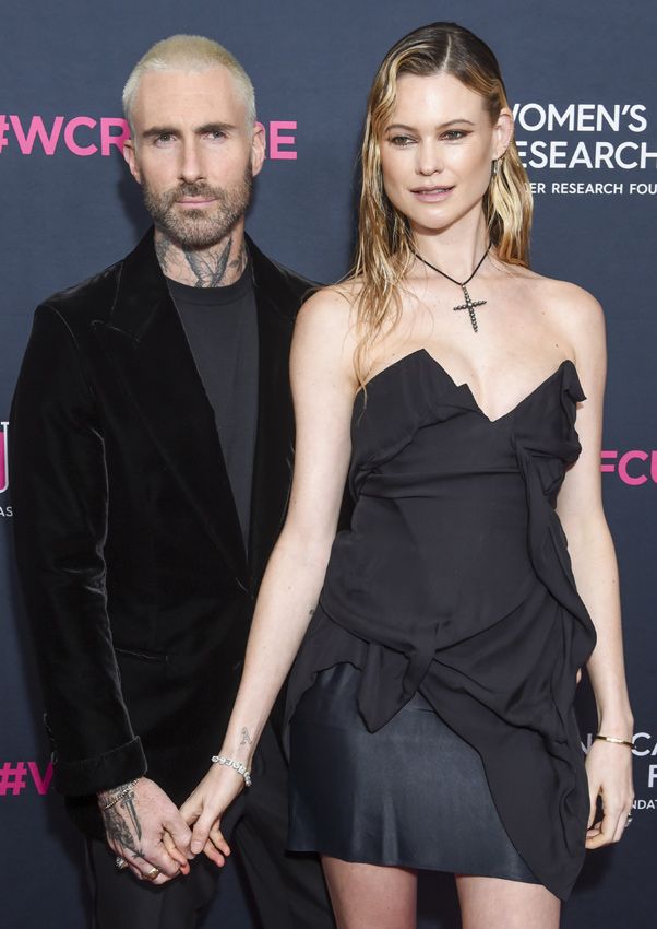 Adam Levine y Behati Prinsloo, muy enamorados tras el escándalo