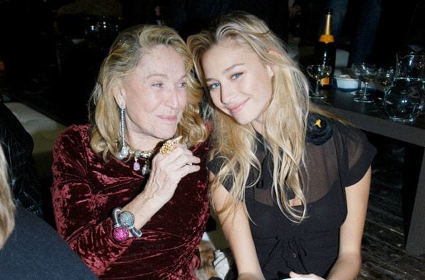 Beatrice Borromeo con su abuela materna Marta Marzotto 