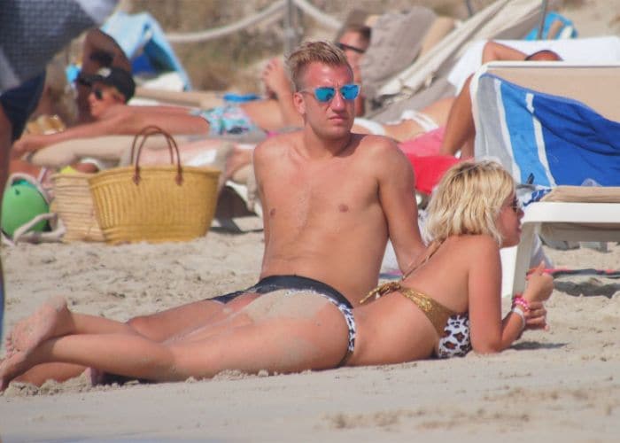 Wanda Nara y Maxi López en la playa