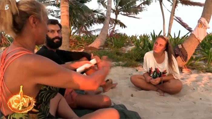 Ana María Aldón, Rocío Flores y Jorge Pérez en Supervivientes