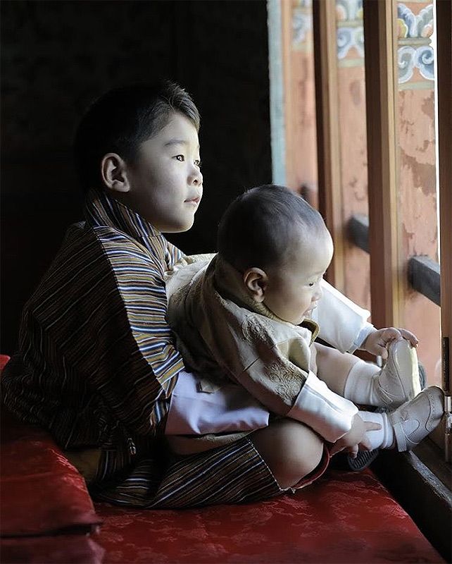 Los hijos de los reyes de Bután 