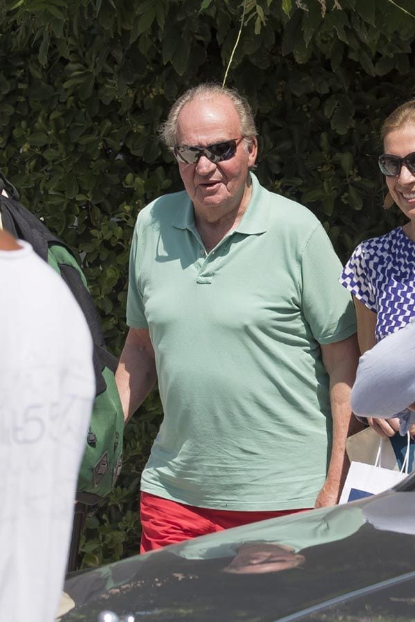 El rey Juan Carlos ha decidido cambiar de aires estos días de finales de julio y poner rumbo a St. Tropez, destino favorito de la realeza
