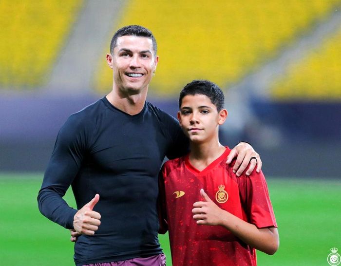 Cristiano Ronaldo con su hijo mayor