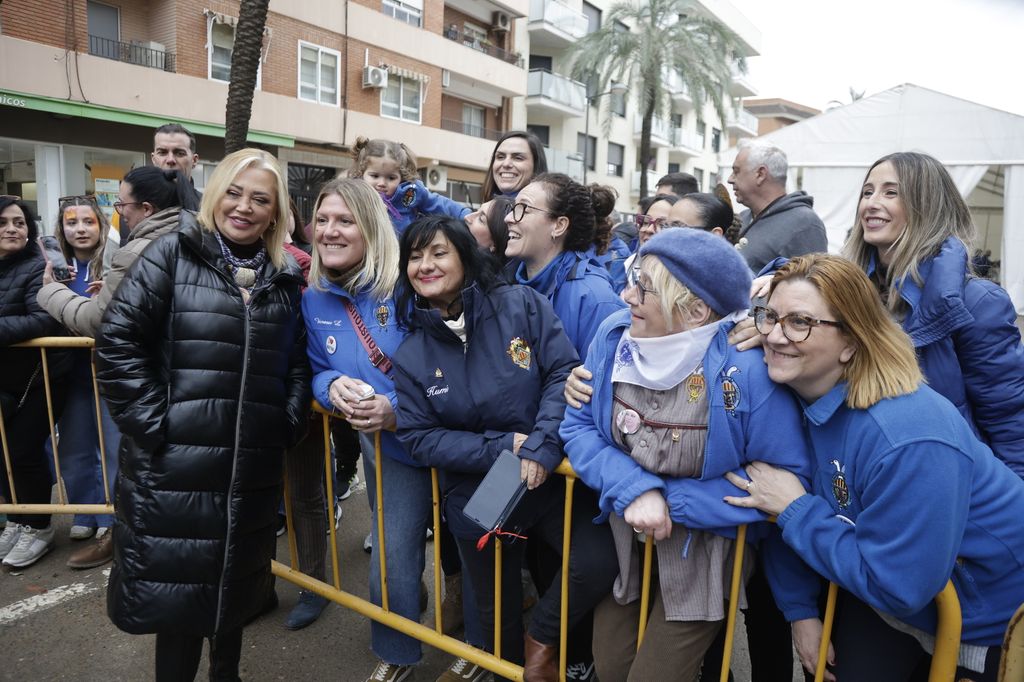 Belén Esteban en Paiporta para celebrar las Fallas con los afectados por la dana