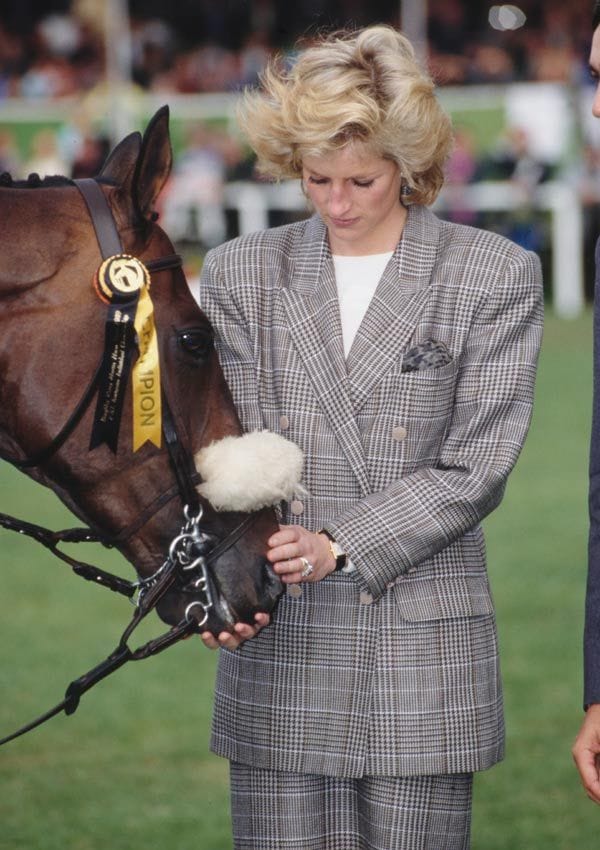 diana de gales traje cuadros