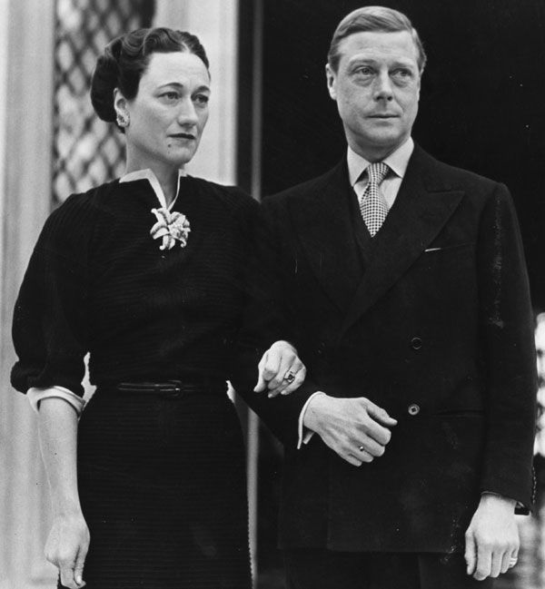 Eduardo VIII de Inglaterra abdicó para defender su amor por Wallis Simpson, una romántica historia que se puede leer en las páginas de este volumen
