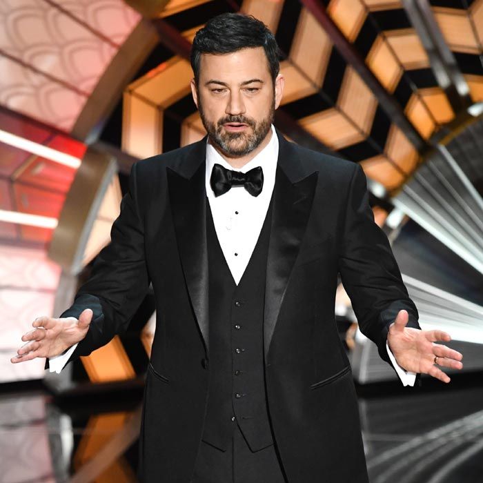 Jimmy Kimmel ha sido el maestro de ceremonias de la 89ª edición de los Oscar. Como era de esperar el cómico tuvo un mordaz discurso contra el Presidente de los Estados Unidos, Donald Trump
