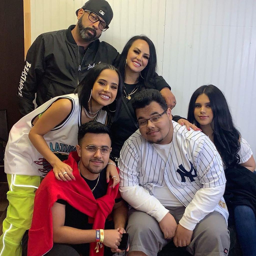 Becky G y su familia