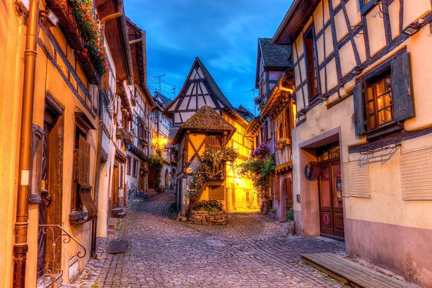 francia-alsacia-Eguisheim-noche