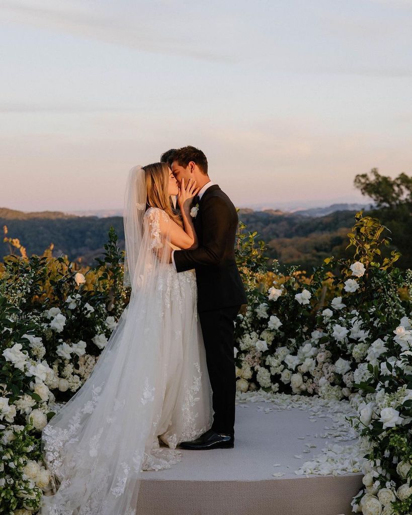 Boda de Taylor Lautner y Taylor Dome