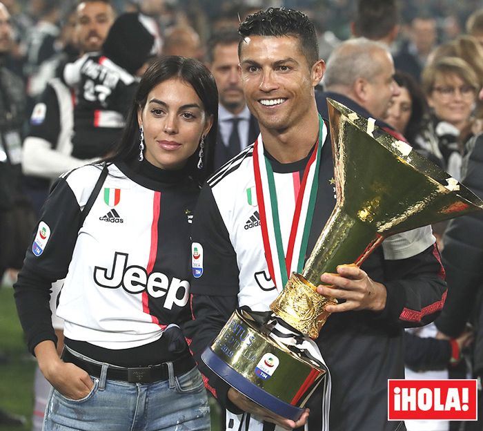 Cristiano y Georgina ponen rumbo a sus vacaciones con toda su tropa