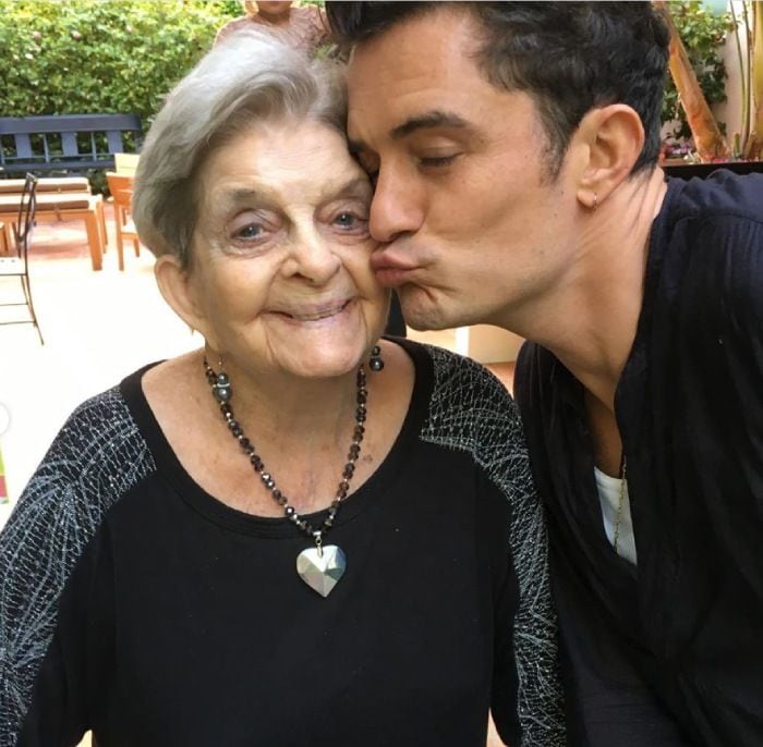 Orlando Bloom y la abuela de Katy Perry