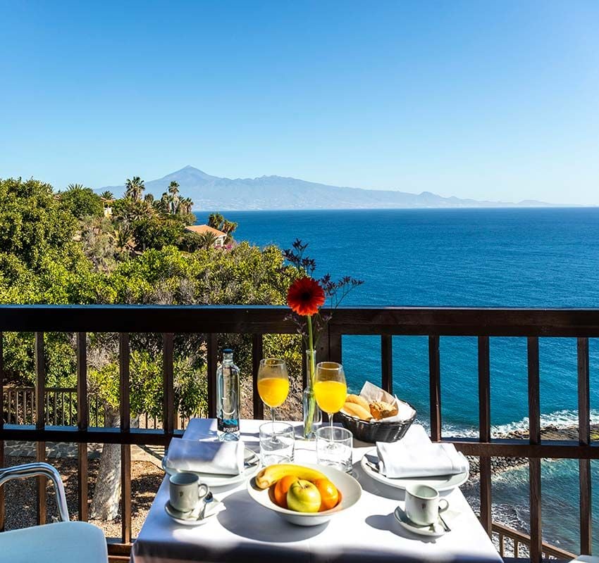 Desayuno con vistas al Teide en el Parador de La Gomera