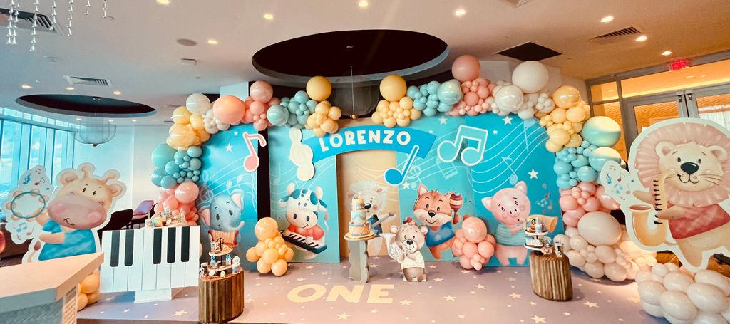 La fiesta del primer cumpleaños de Lorenzo, hijo de Daniela Ospina y Gabriel Coronel