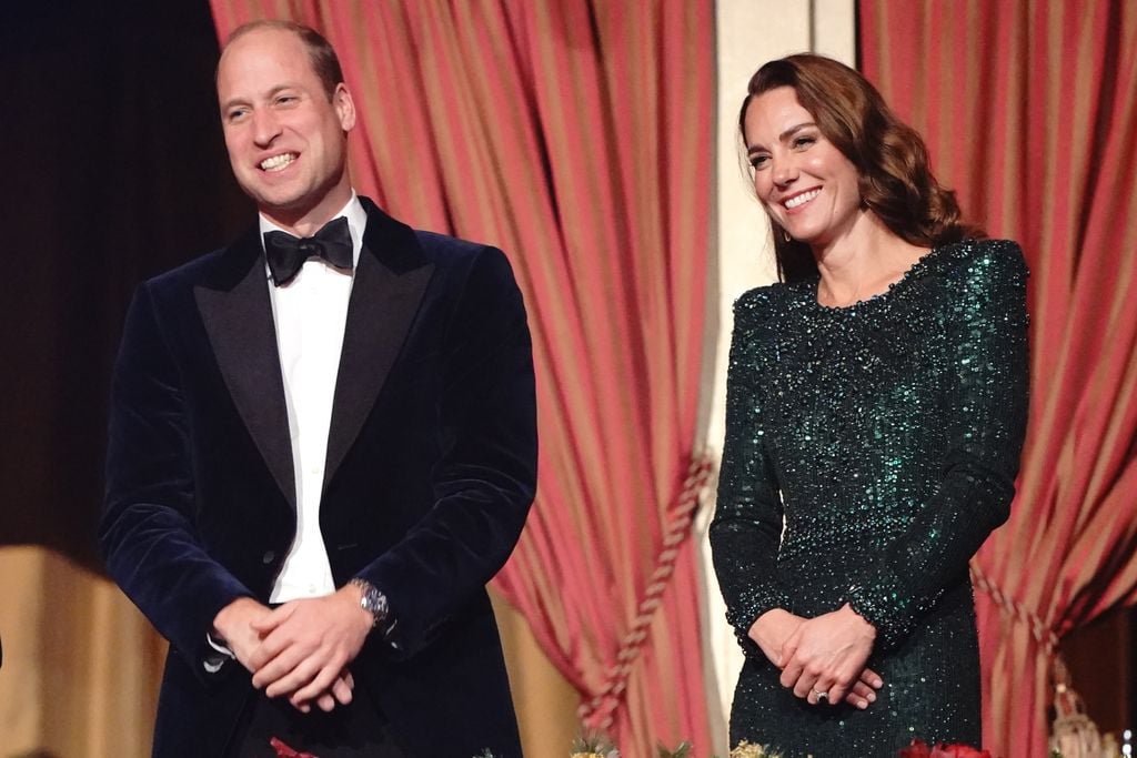 Los vestidos de lentejuelas de Jenny Packham que tiene Kate Middleton, la princesa de Gales